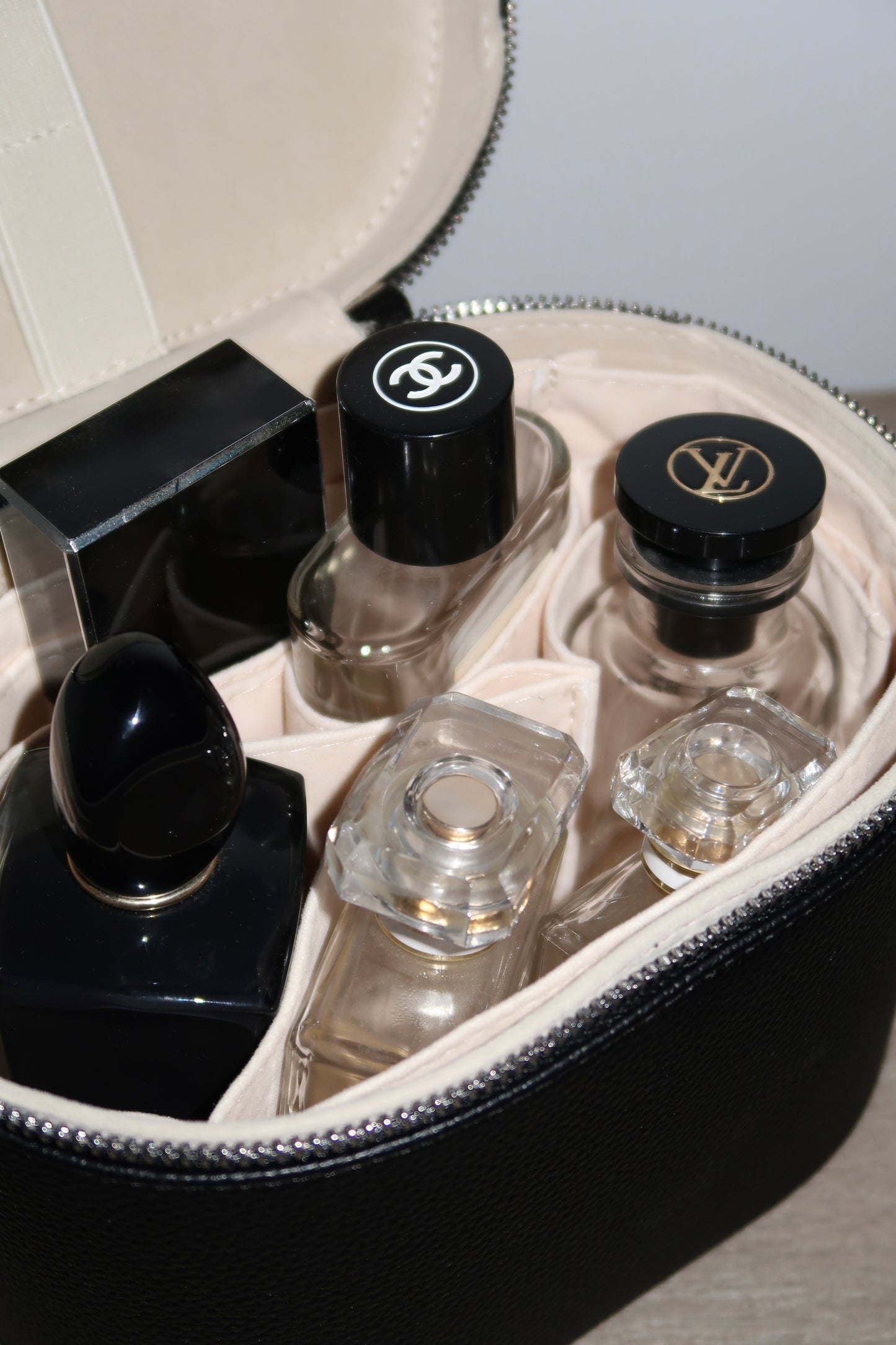 VANITY CASE
